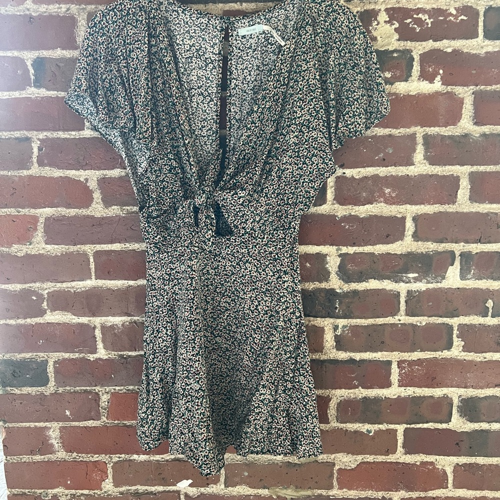 SOLD Floral romper - Picture 3 of 8